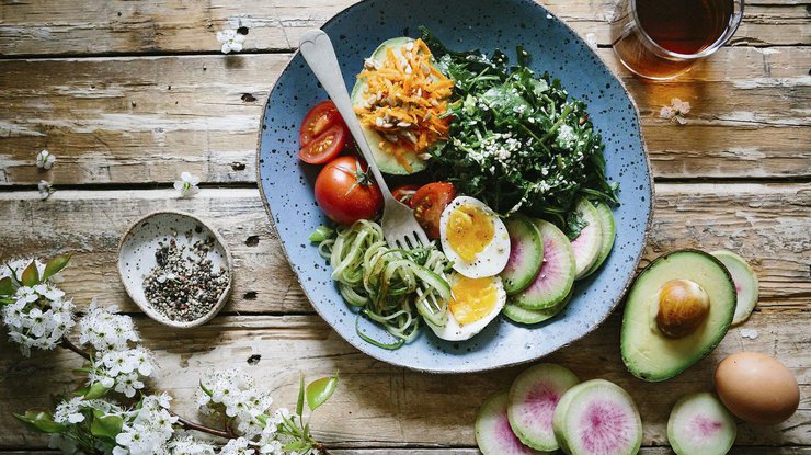 Ingredientes naturales y frescos para una alimentación equilibrada
